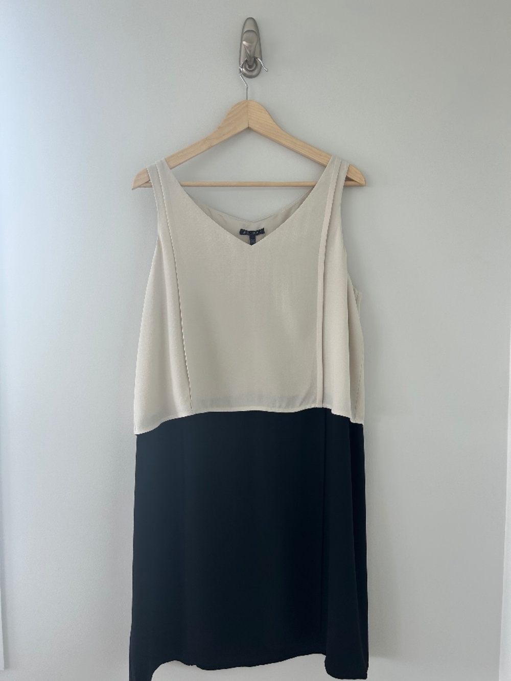 NWT Eileen Fisher Silk Two Tone V Neck Sleeveless Shift Dress Bone Black Sz L